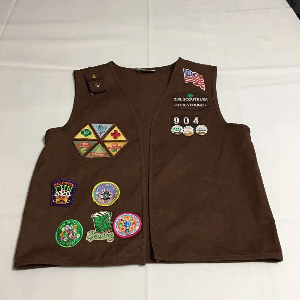 Girl Scouts Brownie Vest Kids Medium Brown Patches Pins Citrus Council